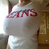 girlwithhugeboobs